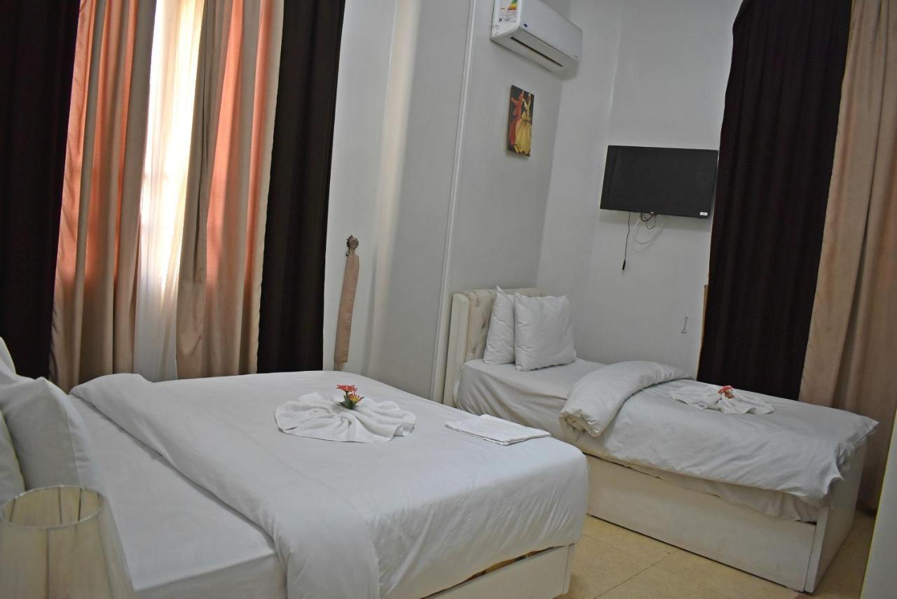 Abdeen Palace Hostel ไคโร ภายนอก รูปภาพ