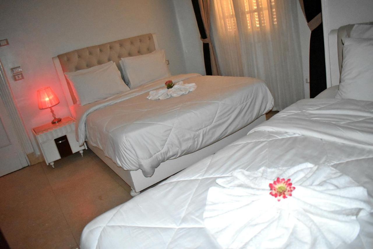 Abdeen Palace Hostel ไคโร ภายนอก รูปภาพ
