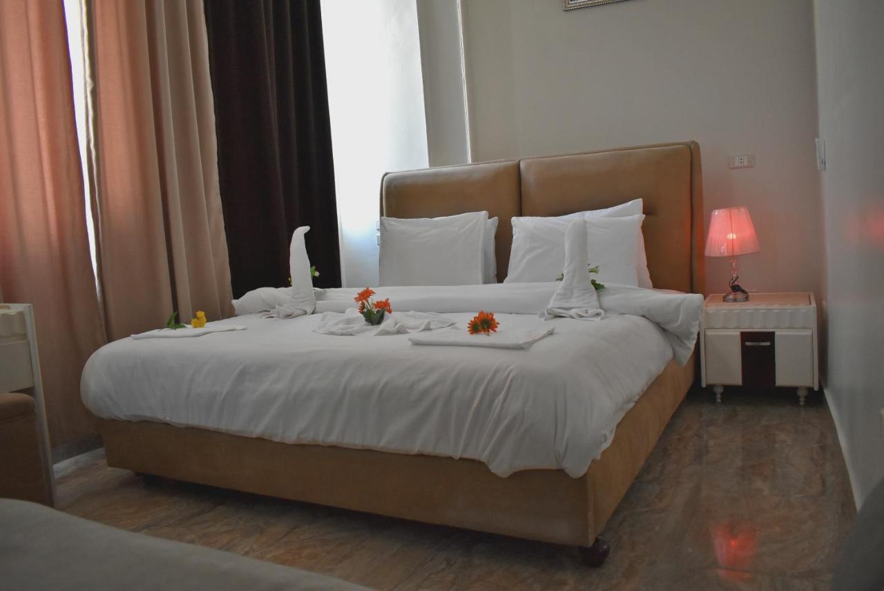 Abdeen Palace Hostel ไคโร ภายนอก รูปภาพ